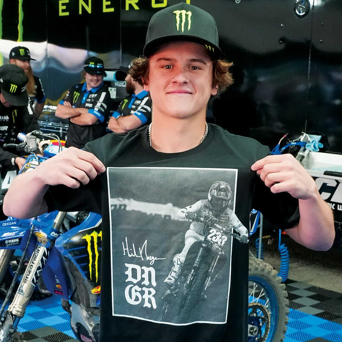MX PORTRAIT TEE